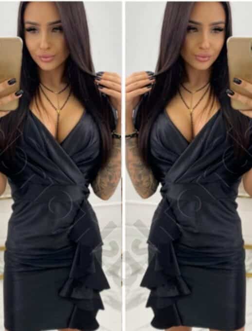 Rochie eleganta cu decolteu adanc-negru cod 8208