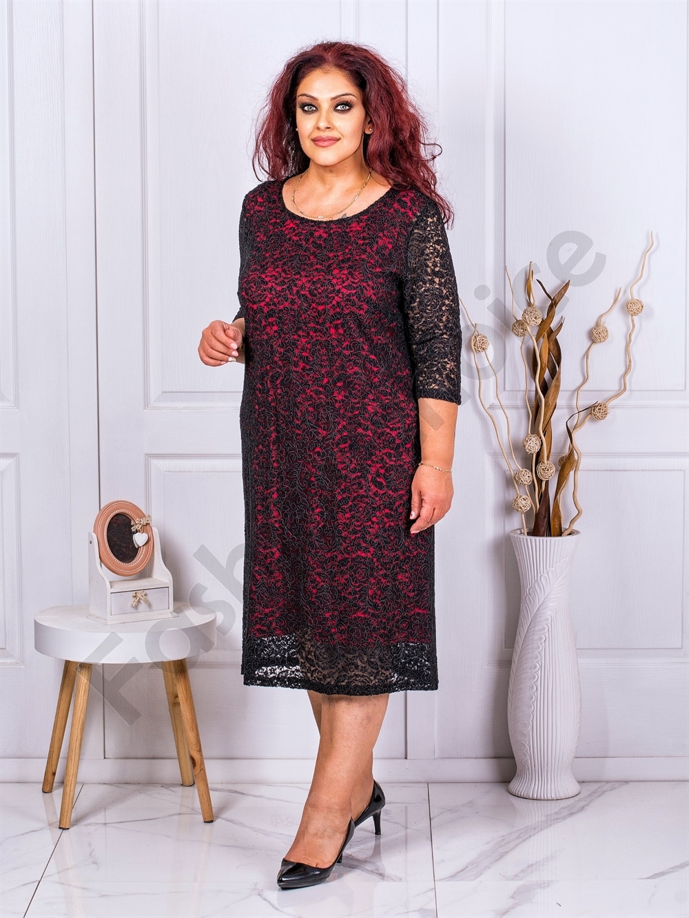 Rochie eleganta din dantela elastica-negru/rosu cod 027