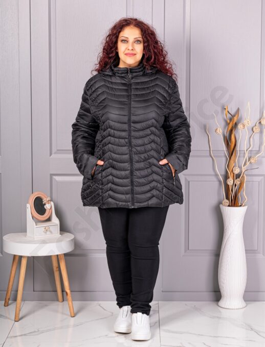 Geaca pentru dama super maxi cu gluga-negru cod 2328