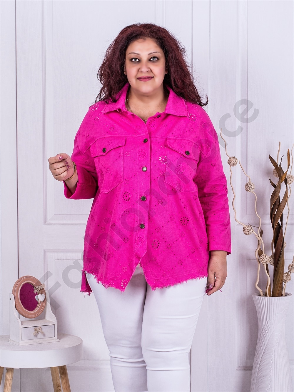 Geaca maxi cu broderie englezeasca-fucsia cod 10025-1