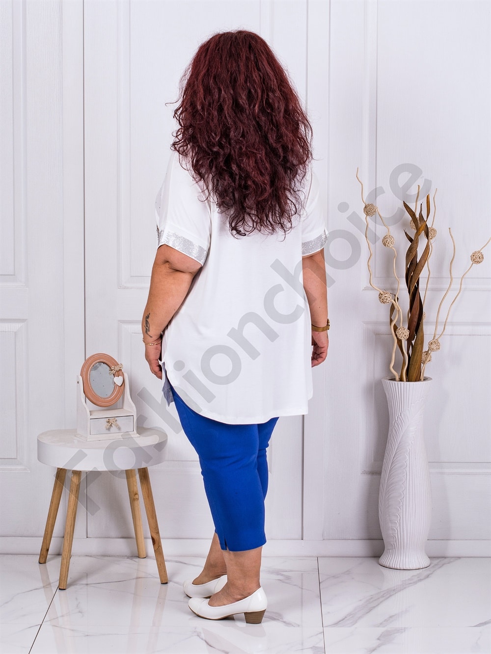 Tunica maxi decorata cu pietricele discrete-alb cod 7361-1