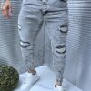 Blugi barbati cu patch-uri si efect rupt-gri deschis cod 16451