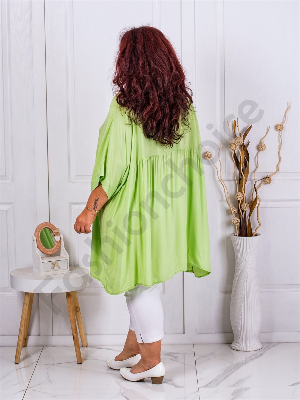 Tunica maxi accesorizata cu lame pe decolteu-lime cod 3252-8