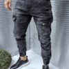 Blugi jogger cu buzunare cargo si efect prespalat-negru cod 905
