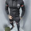 Compleu sport cu imprimeu milticolor si aplicatie moderna-negru cod 2678