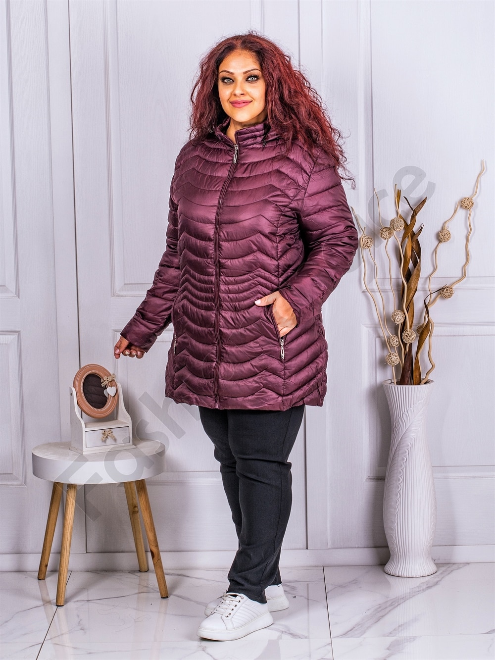 Geaca maxi pentru dama de lungime medie-marsala cod 2318-3