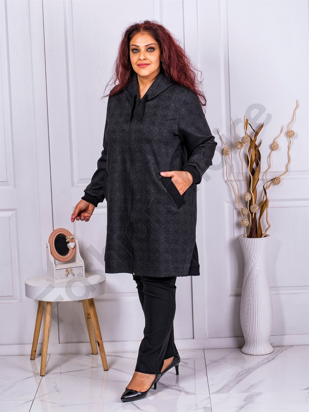 Jacheta maxi in carouri cu gluga cod 22003