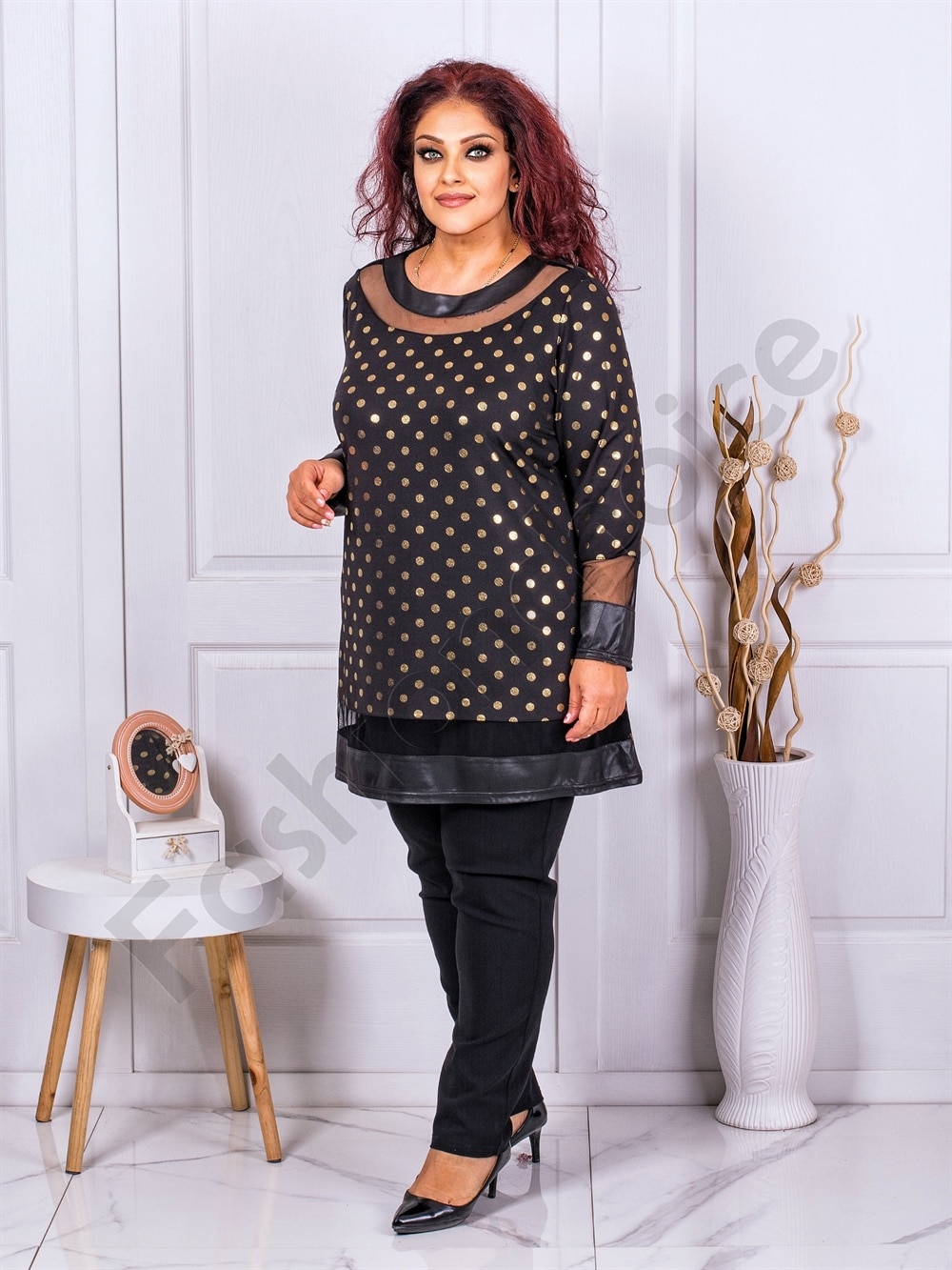 Tunica maxi cu accente din tull si buline aurii cod 1309-6