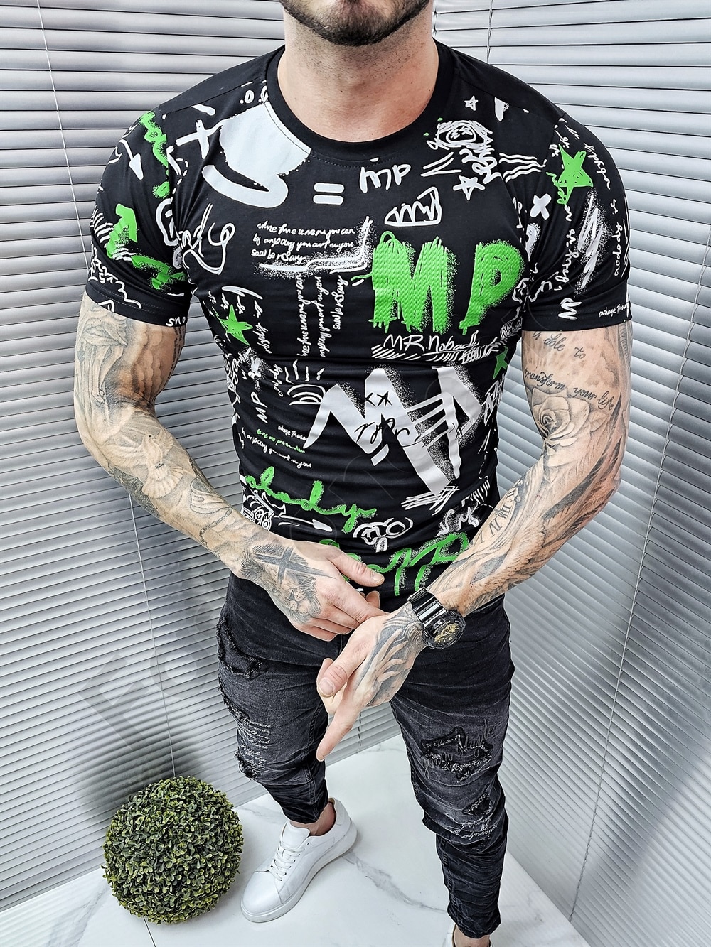 Tricou pentru barbati cu inscriptii multicolor-negru cod 6231