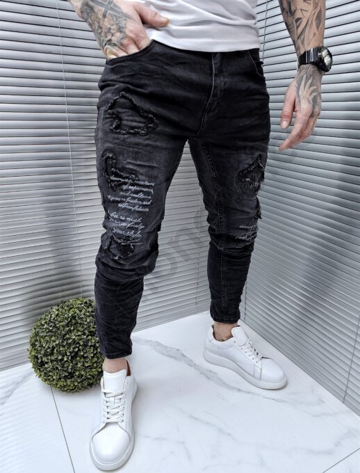 Blugi barbati cu patch-uri si inscriptii brodate-negru cod 8028