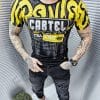 Tricou barbati cu inscriptii multicolor si aplicatie din pietricele-galben cod 9790-1