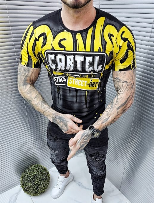 Tricou barbati cu inscriptii multicolor si aplicatie din pietricele-galben cod 9790-1