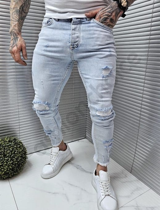 Blugi barbati cu patch-uri si efect rupt-albastru deschis cod 17800