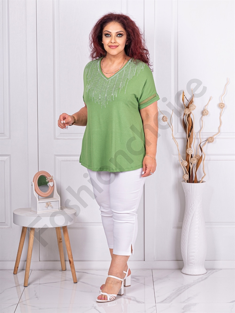 Bluza maxi cu decoratie din pietricele si ornamente pe maneci-verde pastel cod 2851-2