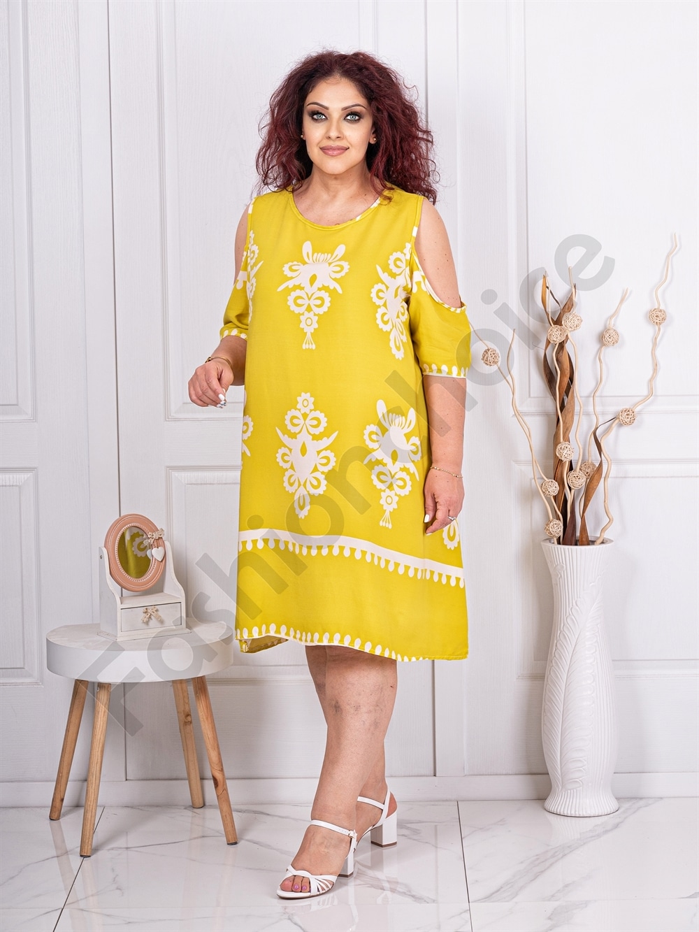 Rochie maxi pentru vara cu umeri decupati-galben cod 8754-1