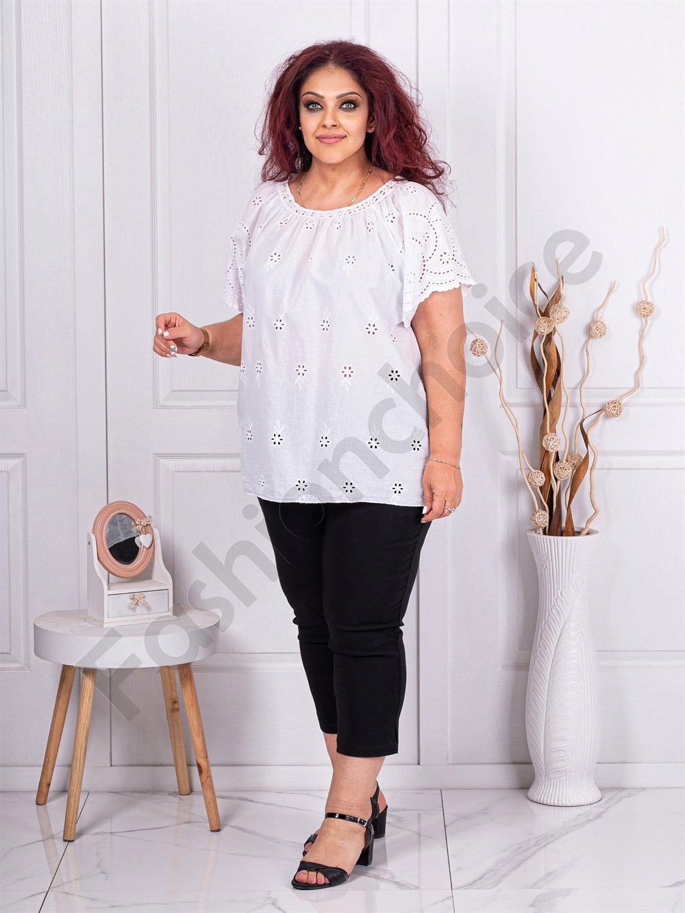 Tunica maxi pentru vara cu broderie englezeasca-alb cod 241145-2