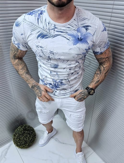 Tricou barbati in culoare alb cu frunze si flori albastri cod 561-2