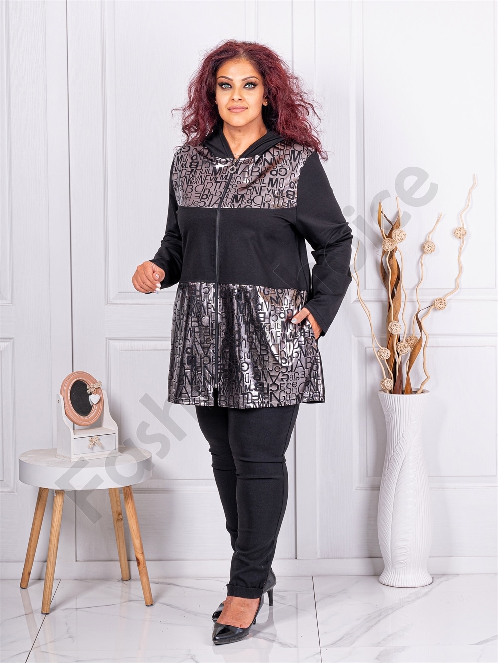 Jacheta maxi cu gluga si motive argintii cod 241131