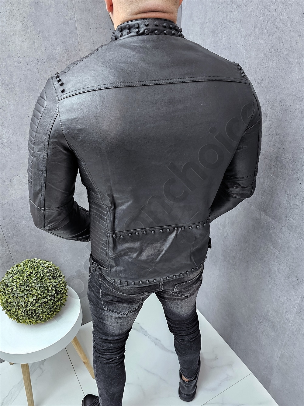 Geaca din piele eco cu capse si inchidere asimetrica cod 88308