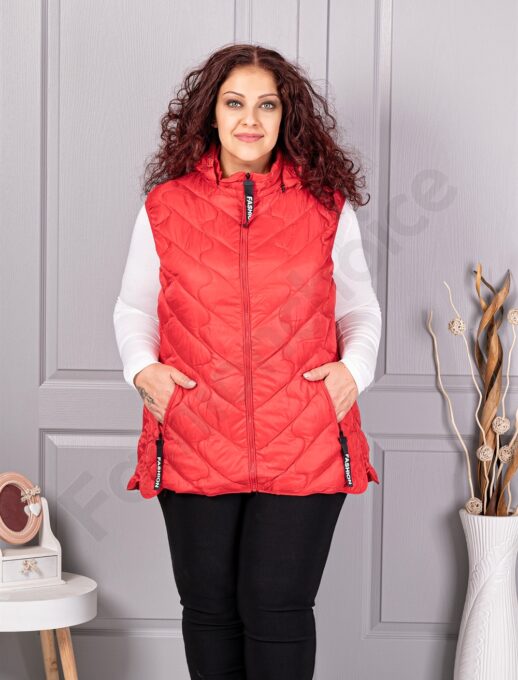 Vesta usoara maxi cu gluga si inscris Fashion-rosu cod 803-1