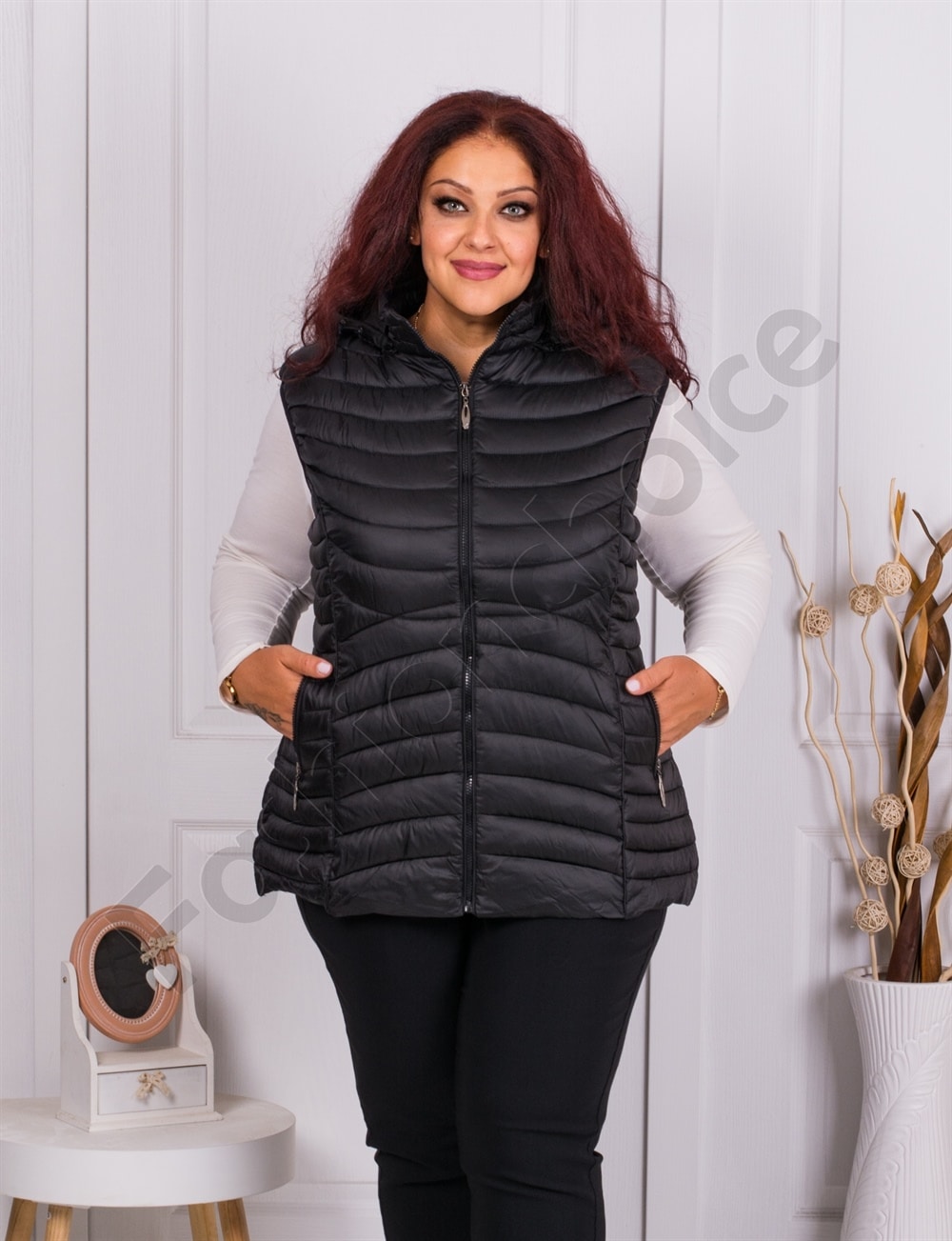 Vesta maxi de dama cu gluga-negru cod 2305А