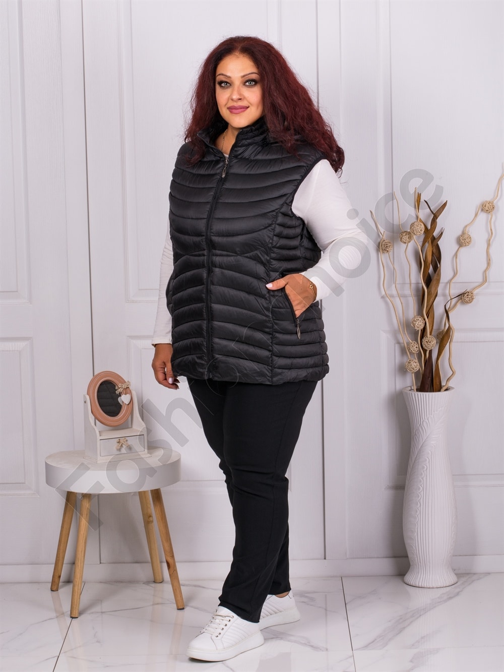 Vesta maxi de dama cu gluga-negru cod 2305А