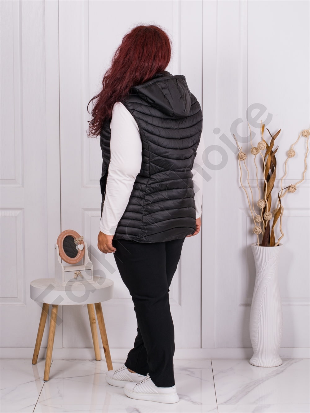 Vesta maxi de dama cu gluga-negru cod 2305А