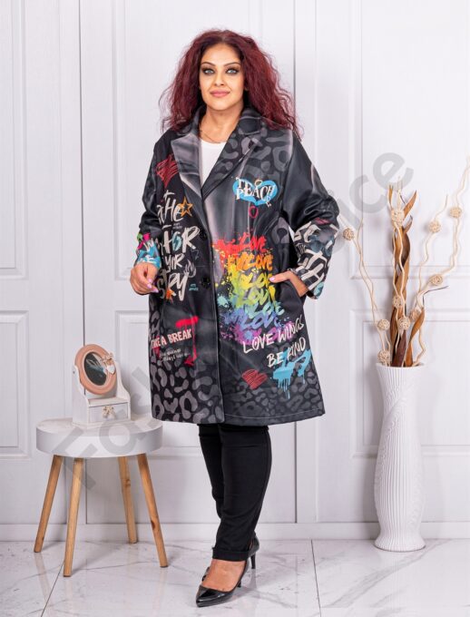 Palton maxi in clos cu print de arta-inscriptii multicolor cod 91956-2