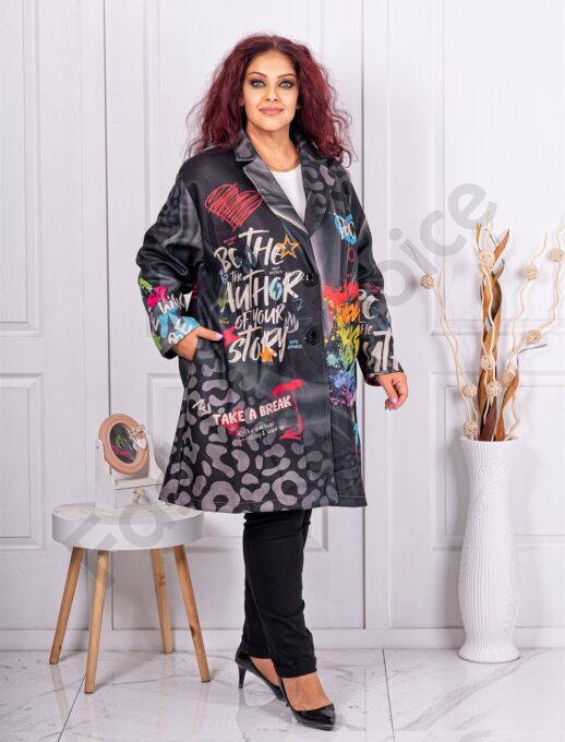 Palton maxi in clos cu print de arta-inscriptii multicolor cod 91956-2