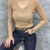 Bluza de dama tricotata in relief cu decolteu in forma V-camel cod J8