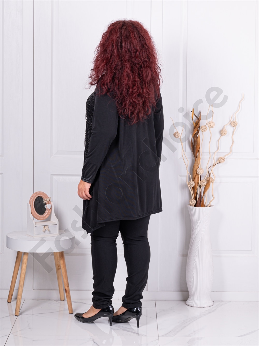 Tunica maxi in clos cu trandafiri elegante si elemente din plasa-cod 24780