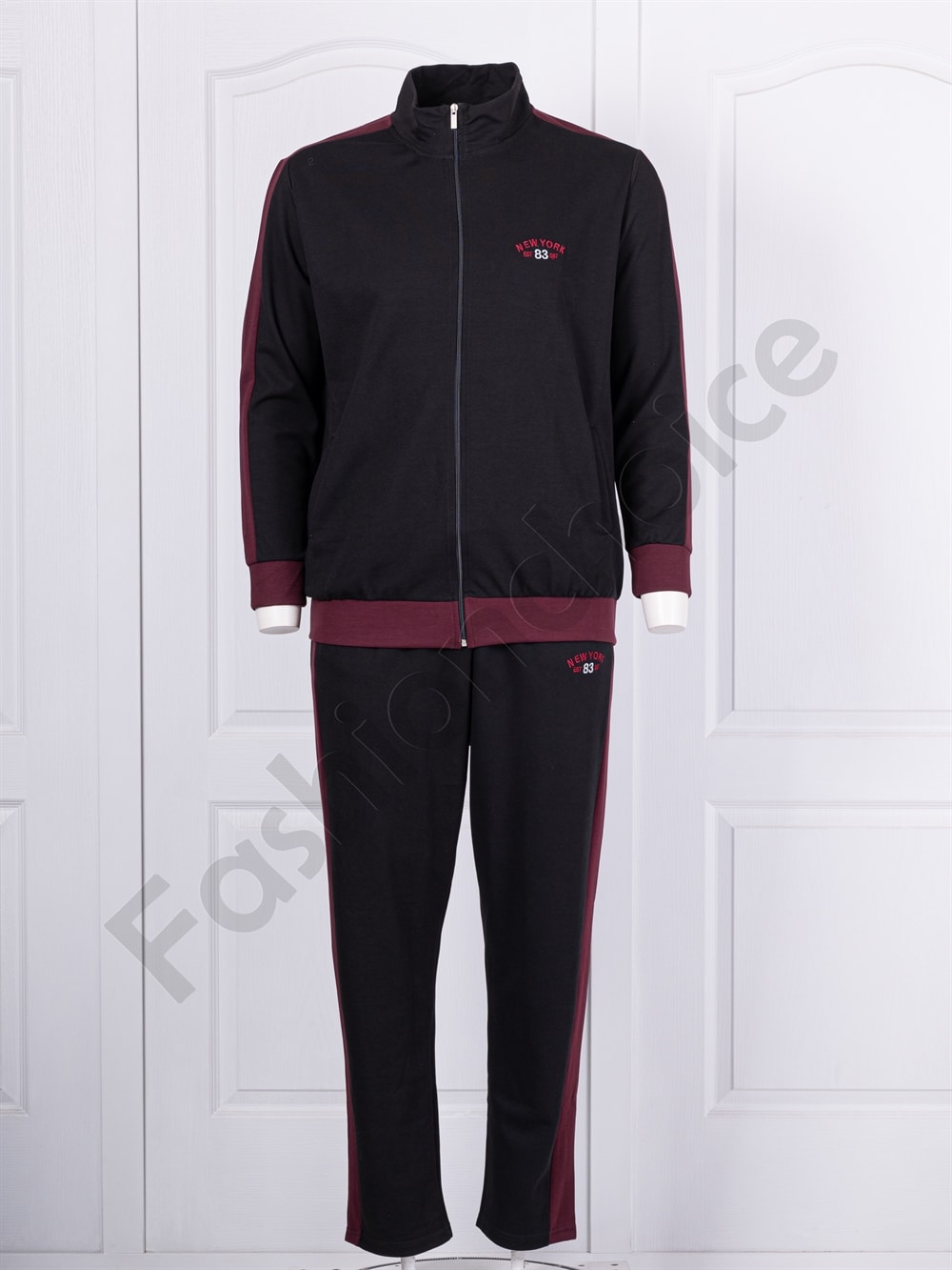 Compleu maxi sport cu inscris brodat New York-negru cod 24524