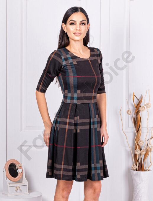 Rochie din material gros in carouri multicolor-maro cod 2066