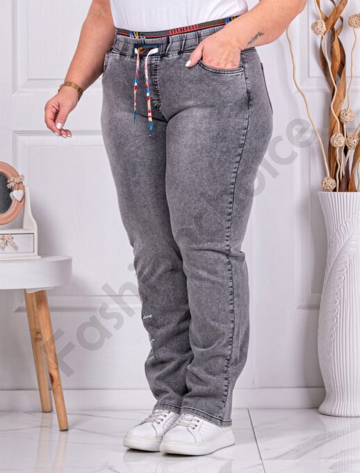 Blugi maxi cu inscriptii brodate multicolor cod 4614