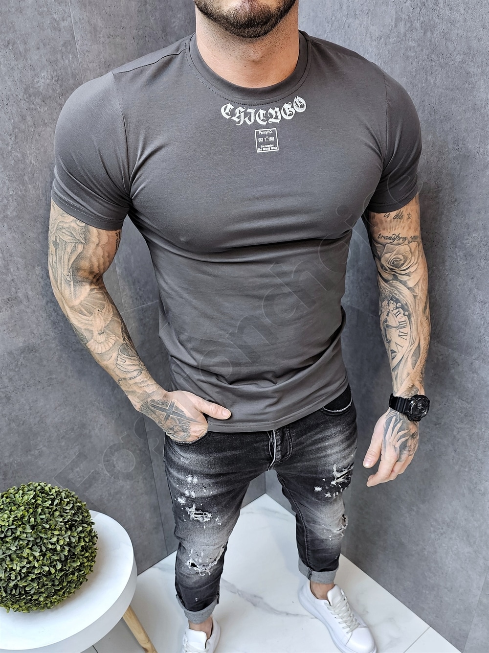 Tricou barbati cu inscriptie mare in spate-kaki cod 6061-1