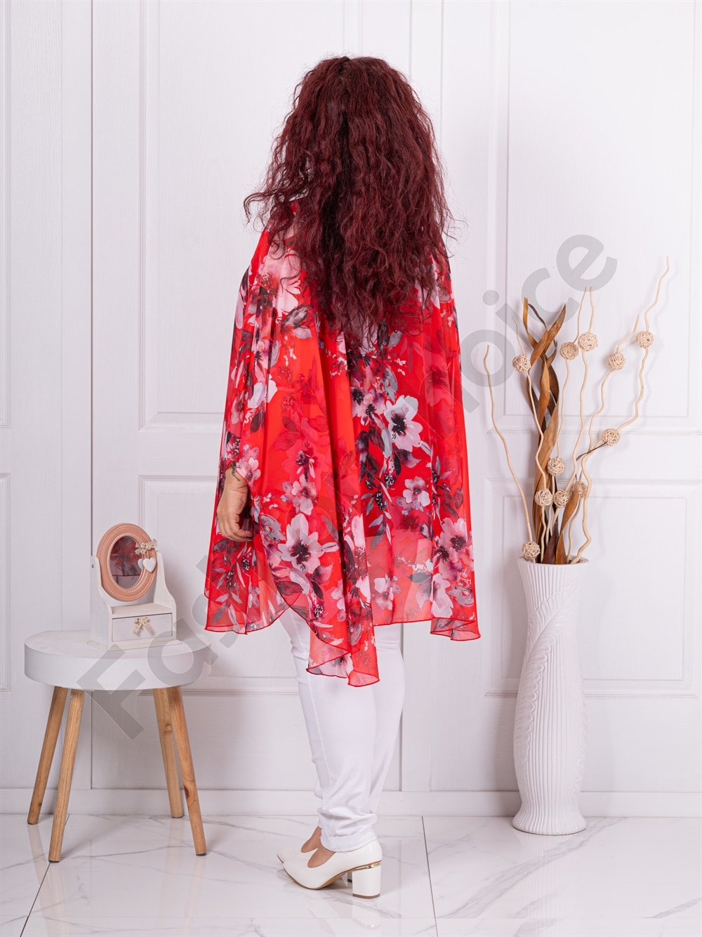Tunica tip poncho din sifon cu flori albi-rosu cod 255021-15