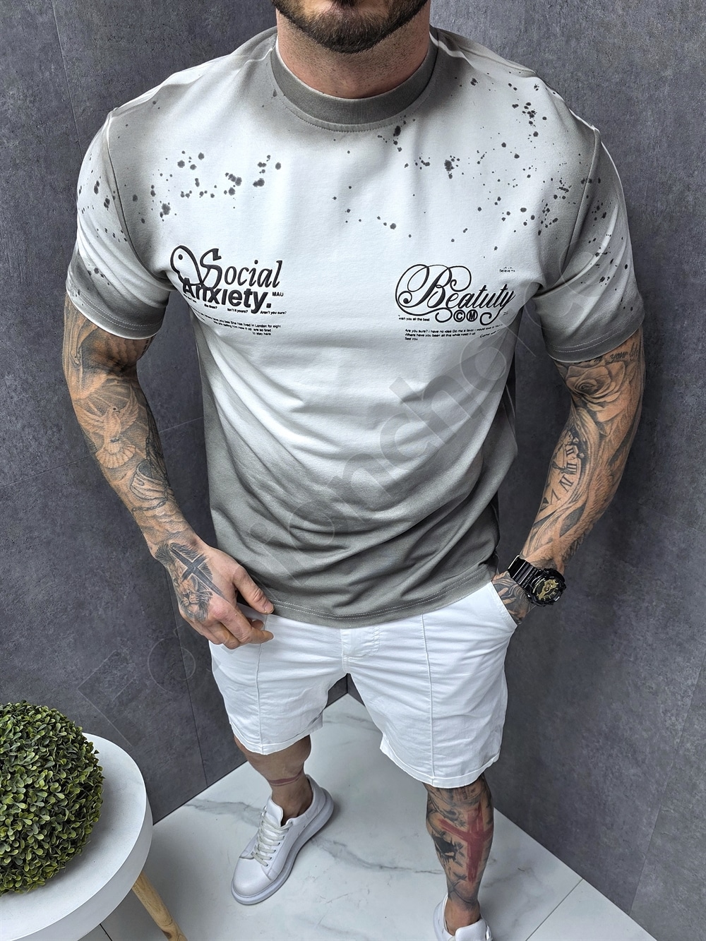Tricou barbati cu imprimeu in degrade si inscriptii-sampanie cod 272-1