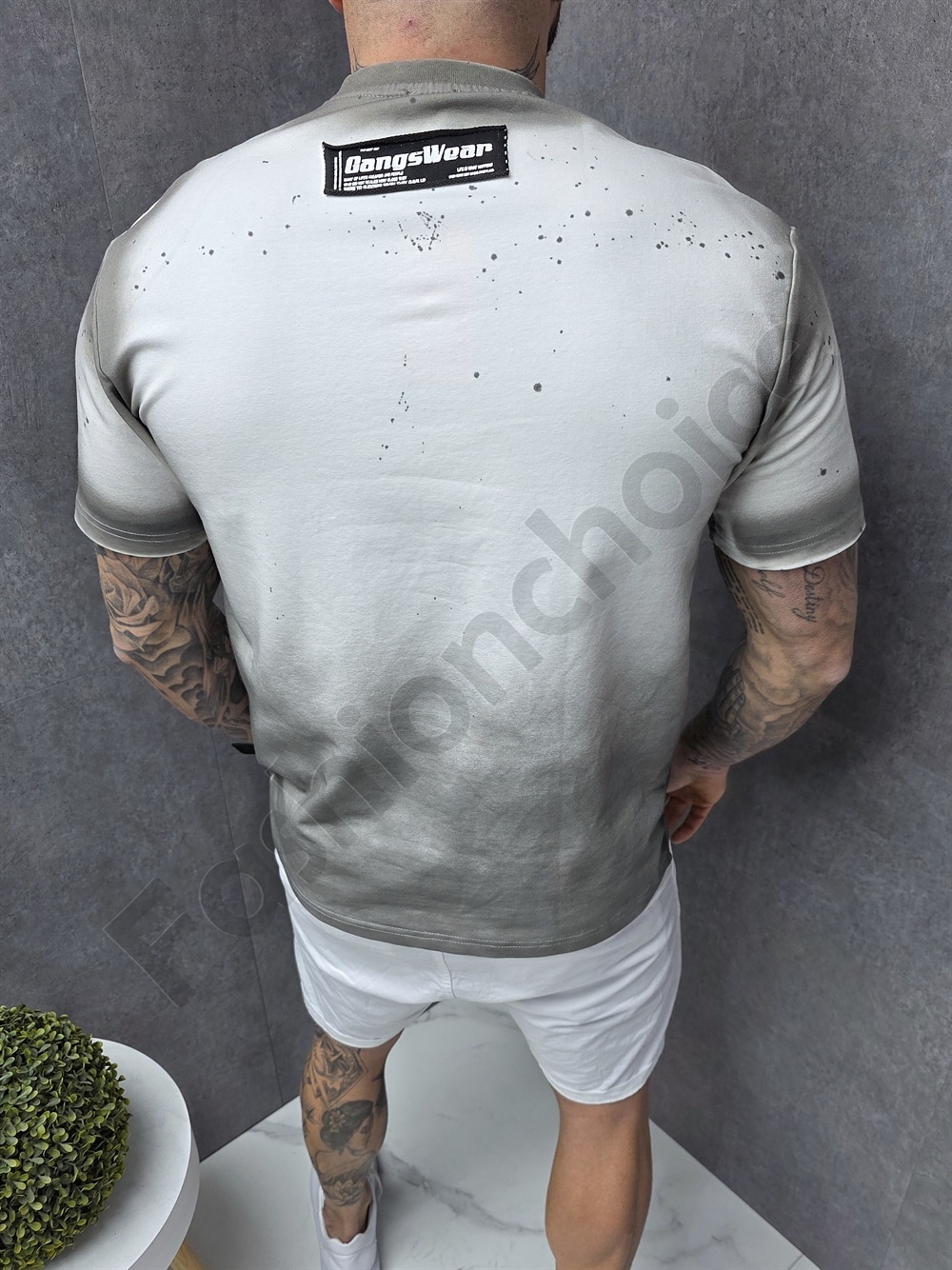 Tricou barbati cu imprimeu in degrade si inscriptii-sampanie cod 272-1