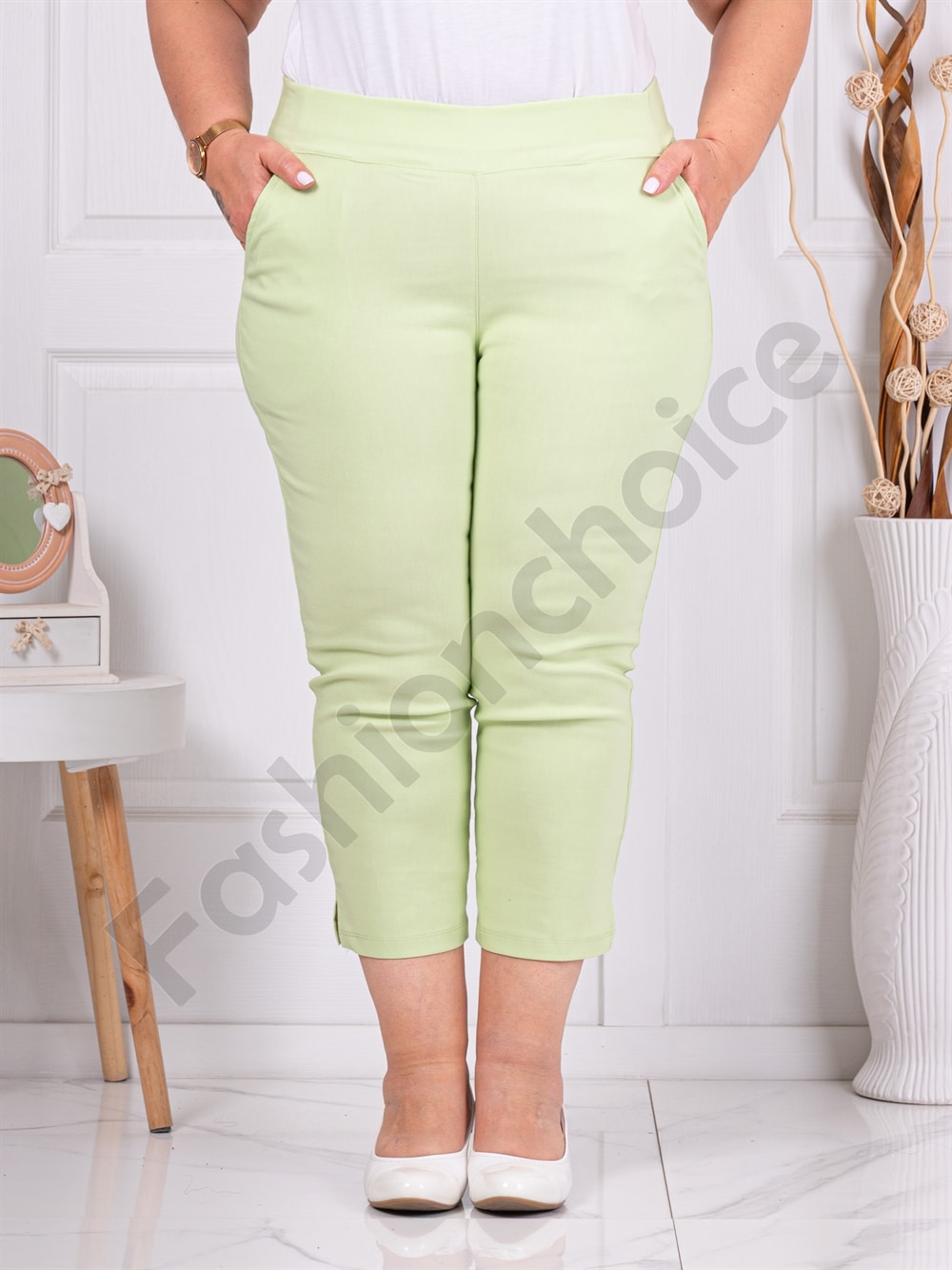 Pantalon maxi cu efect Push Up si lungime 7/8-verde deschis cod 24238-7