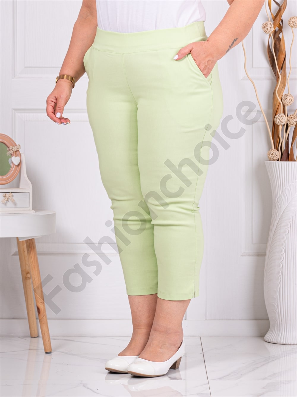 Pantalon maxi cu efect Push Up si lungime 7/8-verde deschis cod 24238-7