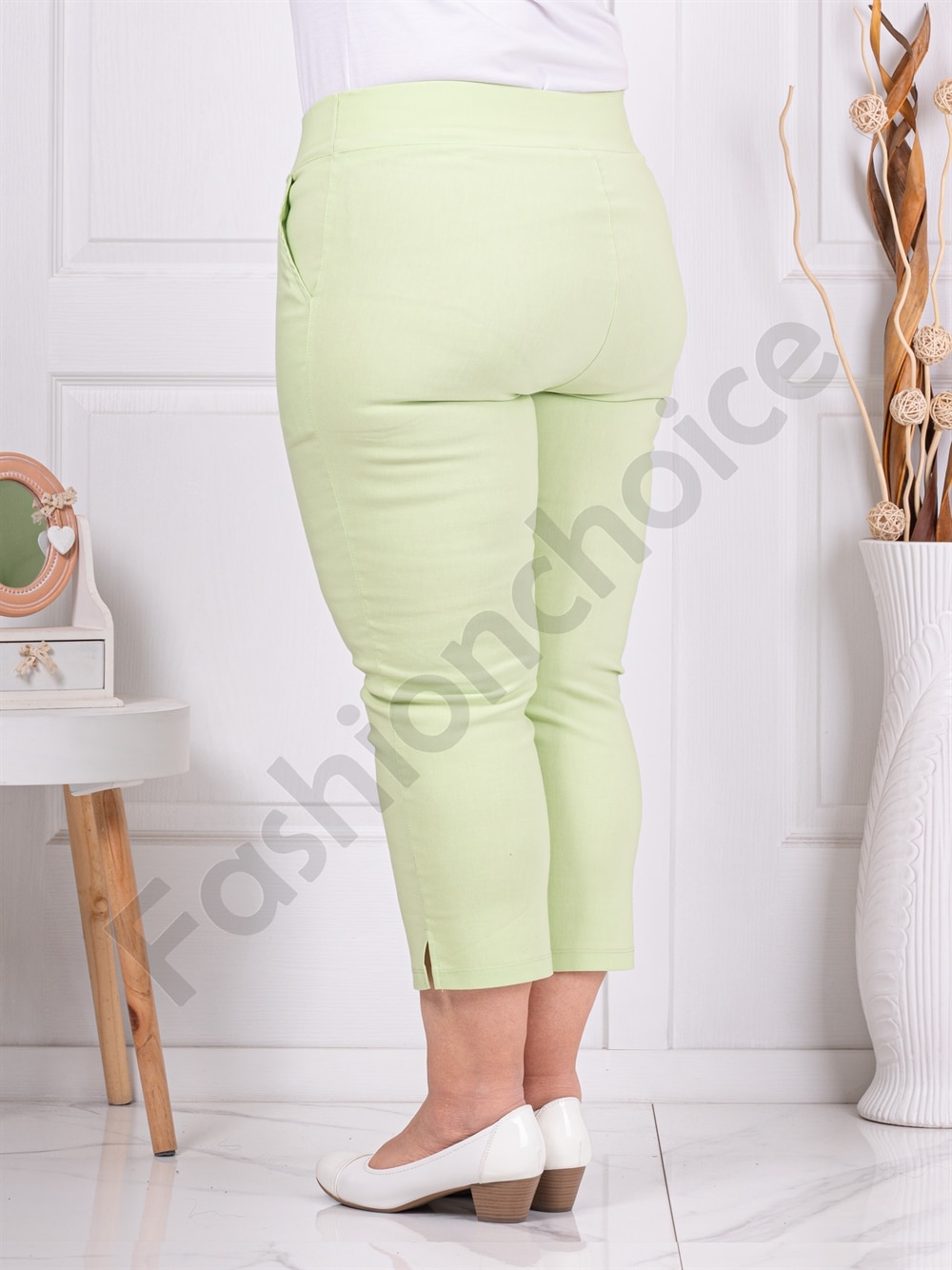 Pantalon maxi cu efect Push Up si lungime 7/8-verde deschis cod 24238-7