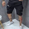 Pantaloni scurti pentru barbati cu buzunare cargo si inscriptii brodate-negru cod 385