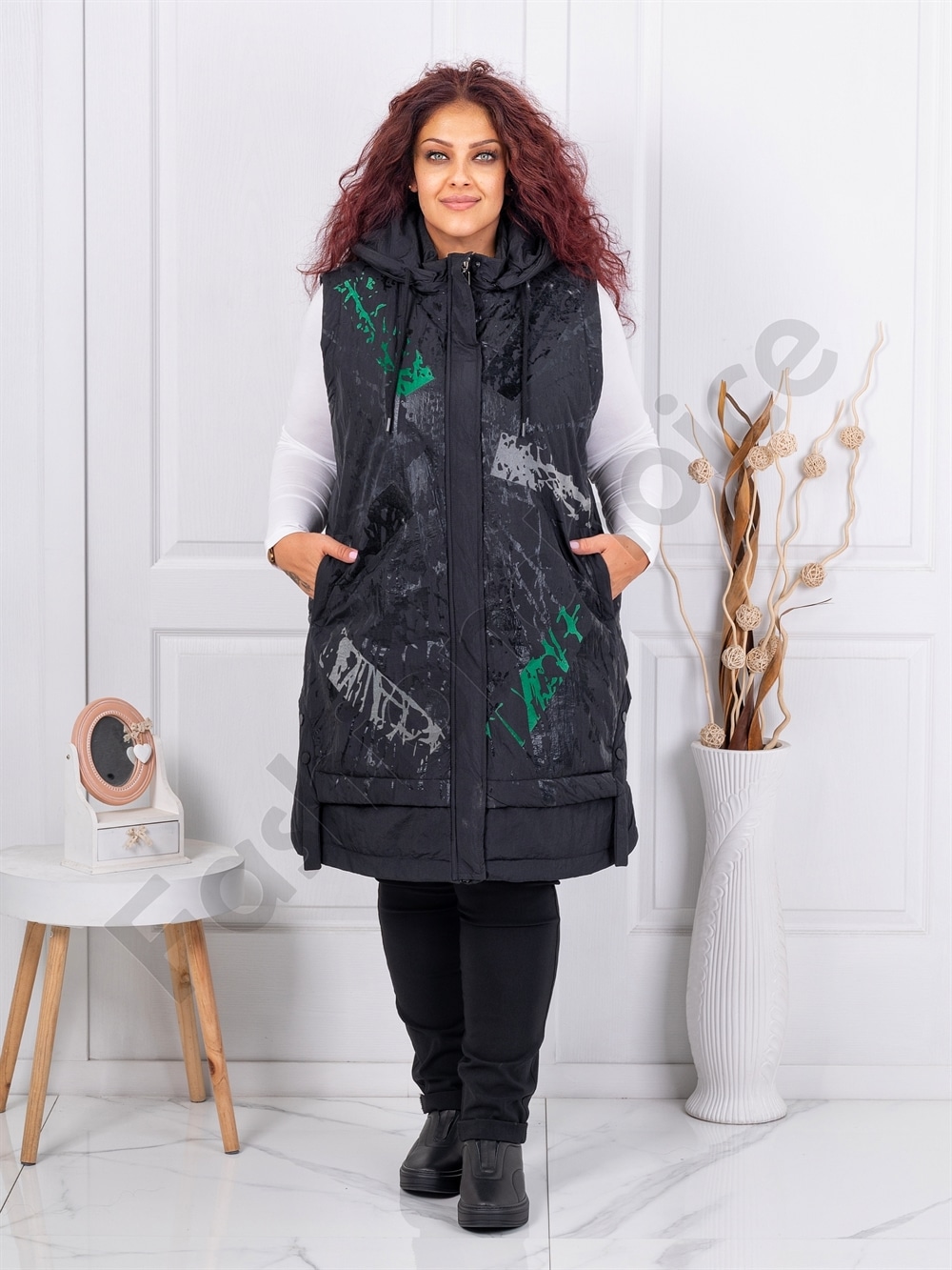 Vesta maxi de dama cu gluga si imprimeu multicolor cod 90081