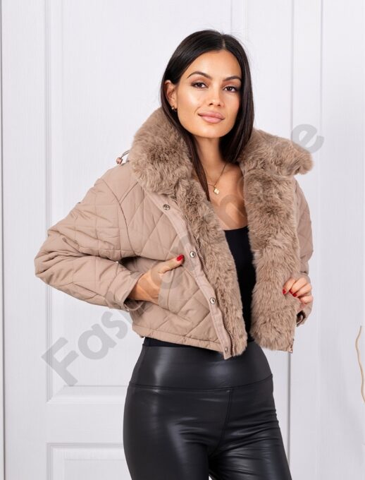 Geaca scurta de dama cu gluga si blana eco-bej cod 2505-2