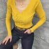 Bluza de dama tricotata in relief cu decolteu in forma V-mustar cod J14