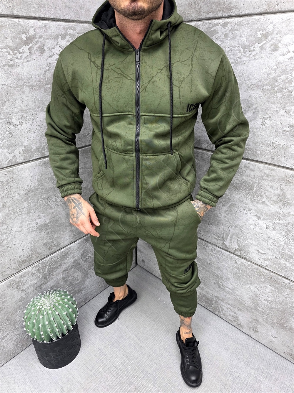 Compleu gros pentru barbati cu gluga si broderie-verde cod 5355-2
