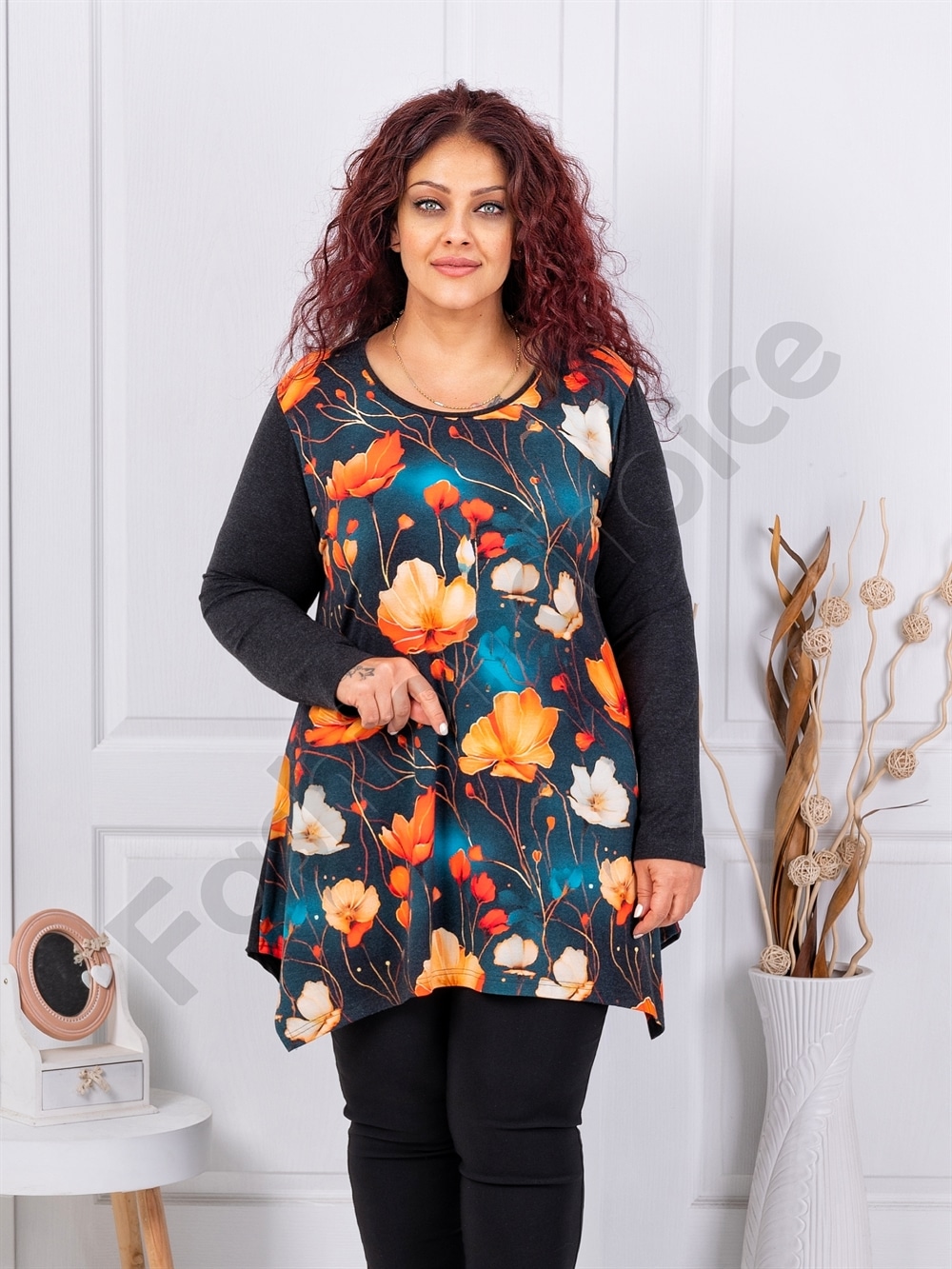 Tunica maxi in clos cu angora si elastan-flori de foc cod 25126-1