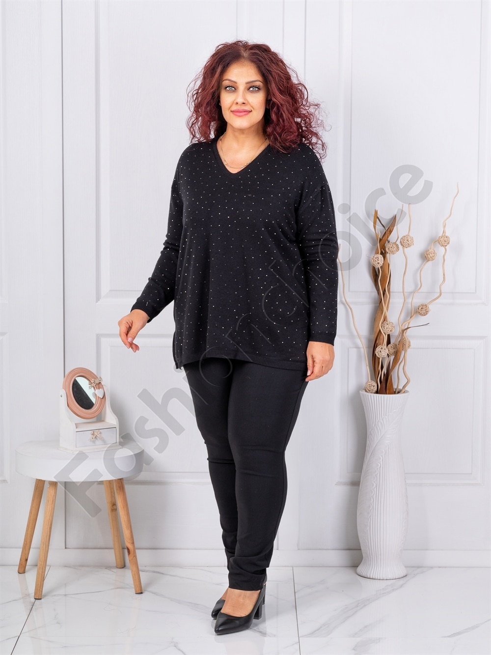 Tunica maxi din tricotaj finut cu decortie din pietricele-negru cod 8353