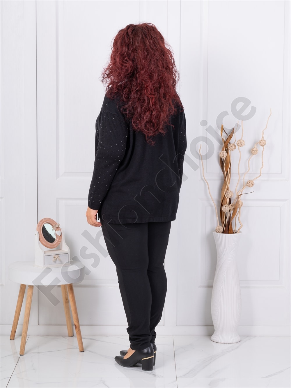 Tunica maxi din tricotaj finut cu decortie din pietricele-negru cod 8353