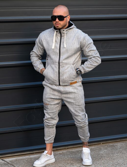 Compleu sport pentru barbati cu inscriptii brodate-gri deschis cod 5251-1